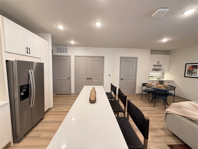 Photo - 11604 Stonehollow Dr Unit B6.252