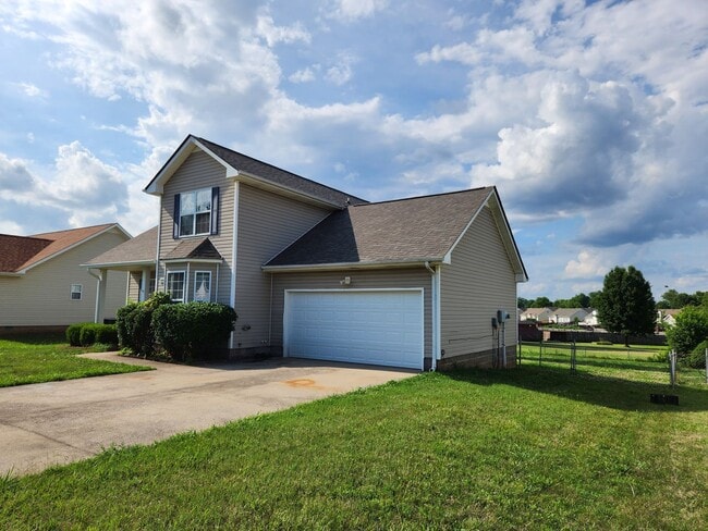 Photo - 4048 New Grange Cir