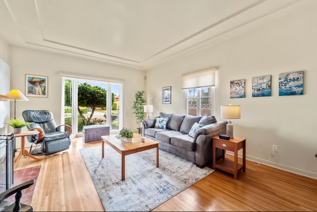 Living Room 3 - 3001 W 81st St