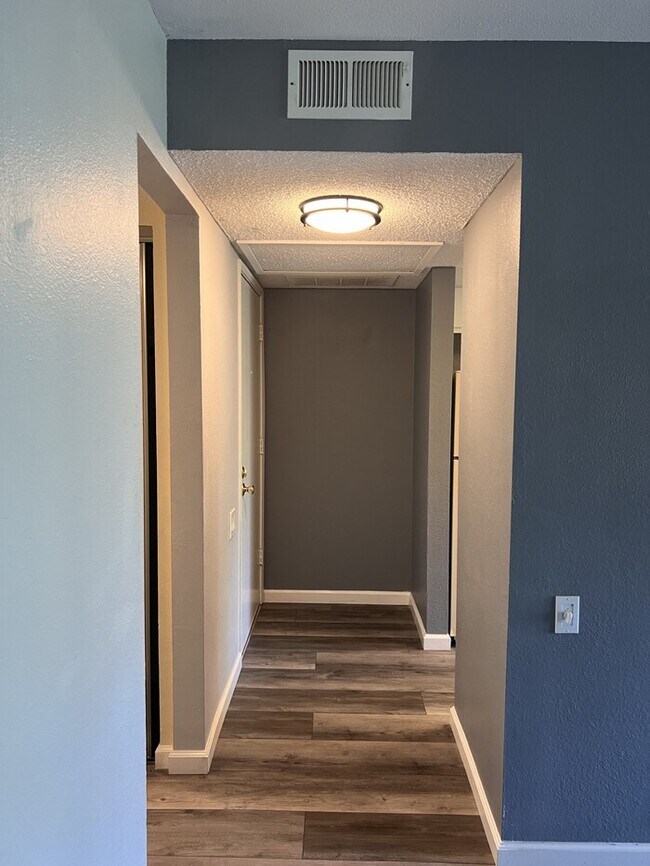 Photo - 2420 Larkspur Ln Unidad 224