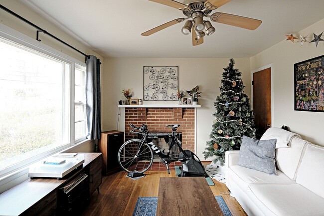 Photo - Pet-Friendly Fry's Spring Rental Near UVA