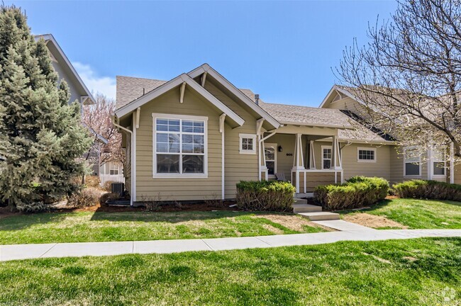 Building Photo - Beautiful townhome in Cottages of Berthoud... Unit #3