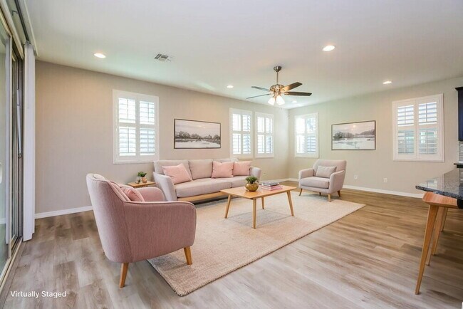 Photo - 5637 E Alder Ave