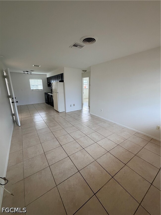 Photo - 1742 Maple Dr