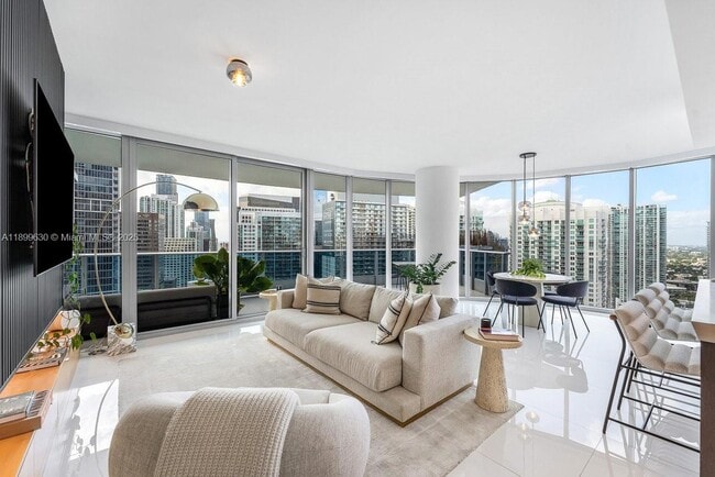 Building Photo - 200 Biscayne Blvd Way Unit 3702