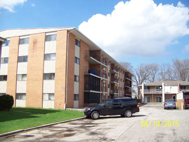 Roselawn Apartments