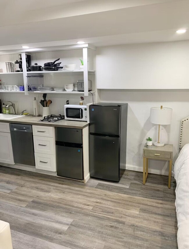 Photo - 603 Knickerbocker Ave