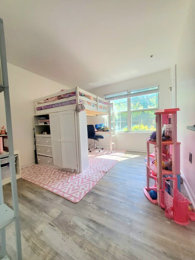 Photo - 9720 Lake Point Ct