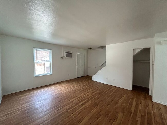 Photo - 227 Gilbert Ave Casa