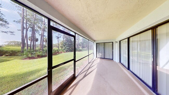 Building Photo - 2Bed/ 2Bath Condo In Indigo Point - Dayton... Unit 105