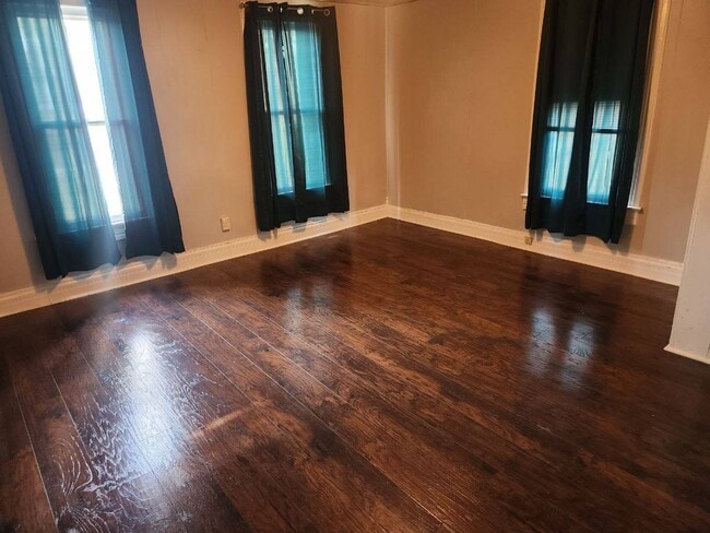 Building Photo - 307 miami Unit apt 3