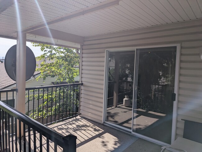 Photo - 31033 Upper MacLure Rd