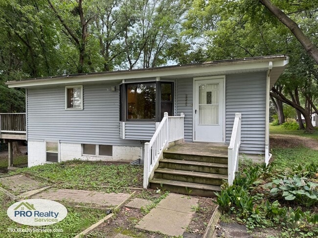 Building Photo - 2525 Nathan Ln N