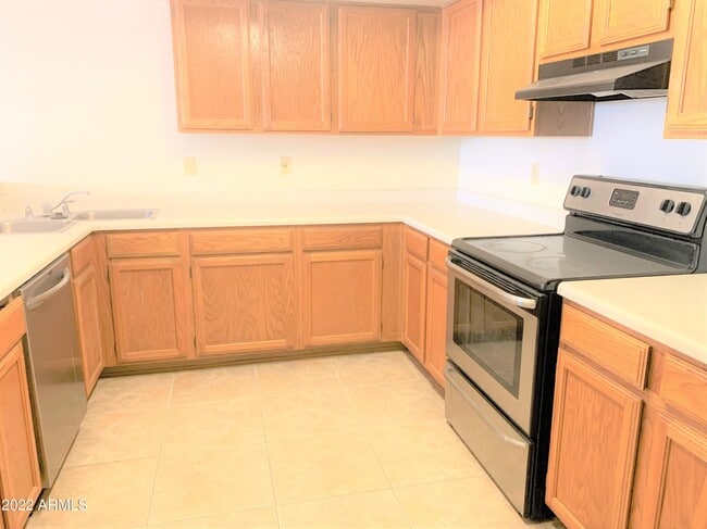 Photo - 1111 W Summit Pl