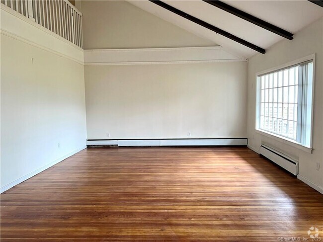 Building Photo - 39-41 Waterbury Rd Unit A1 Rental