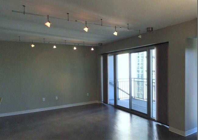 Photo - 800 Brazos St Unit 1006