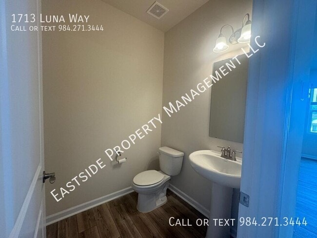 Photo - 1713 Luna Wy