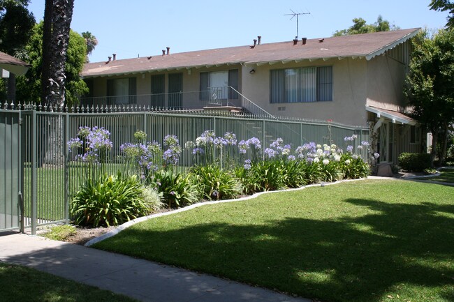 Photo - Sherwood Gardens Apartments