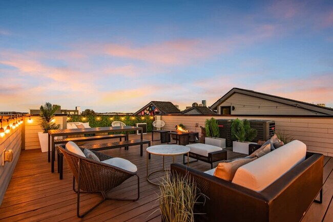 Photo - 1035a Scovel St Unit ID1261668P