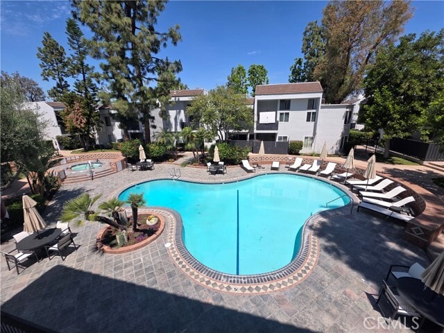 Building Photo - 18645 Hatteras St Unit 111