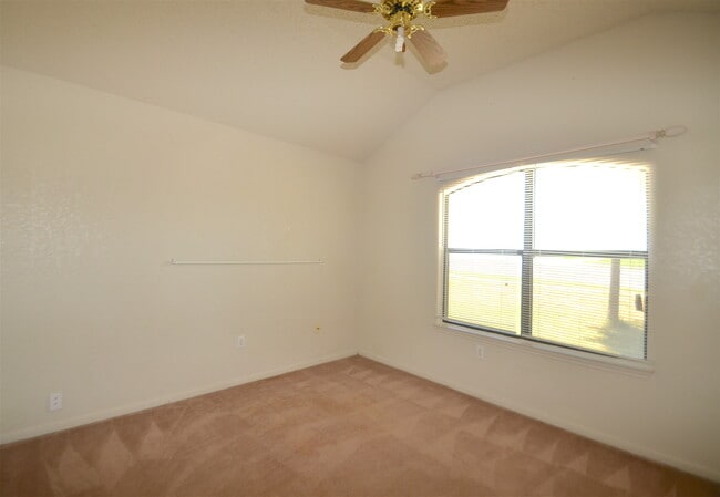 Photo - AMAZING 4 BED/ 2 BATH HOME IN WESTERN HILLS ESTATES- COVE!