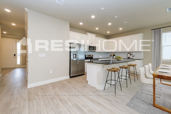 Photo - 1549 Diane St