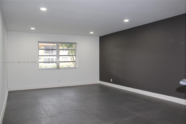 Photo - 5140 SW 40th Ave Unit 3C