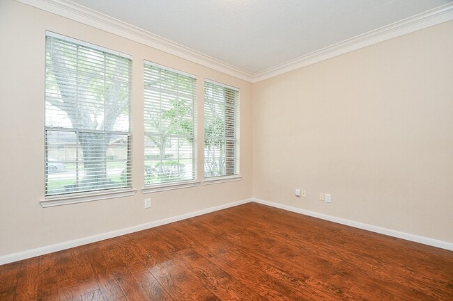 Photo - 5322 Pebble Way Ln