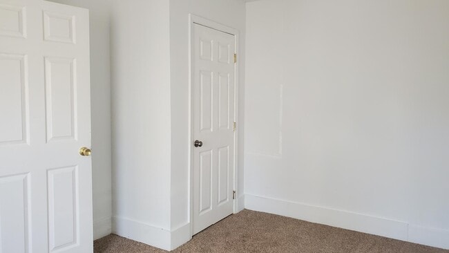 Photo - 1402 E Maple Ave
