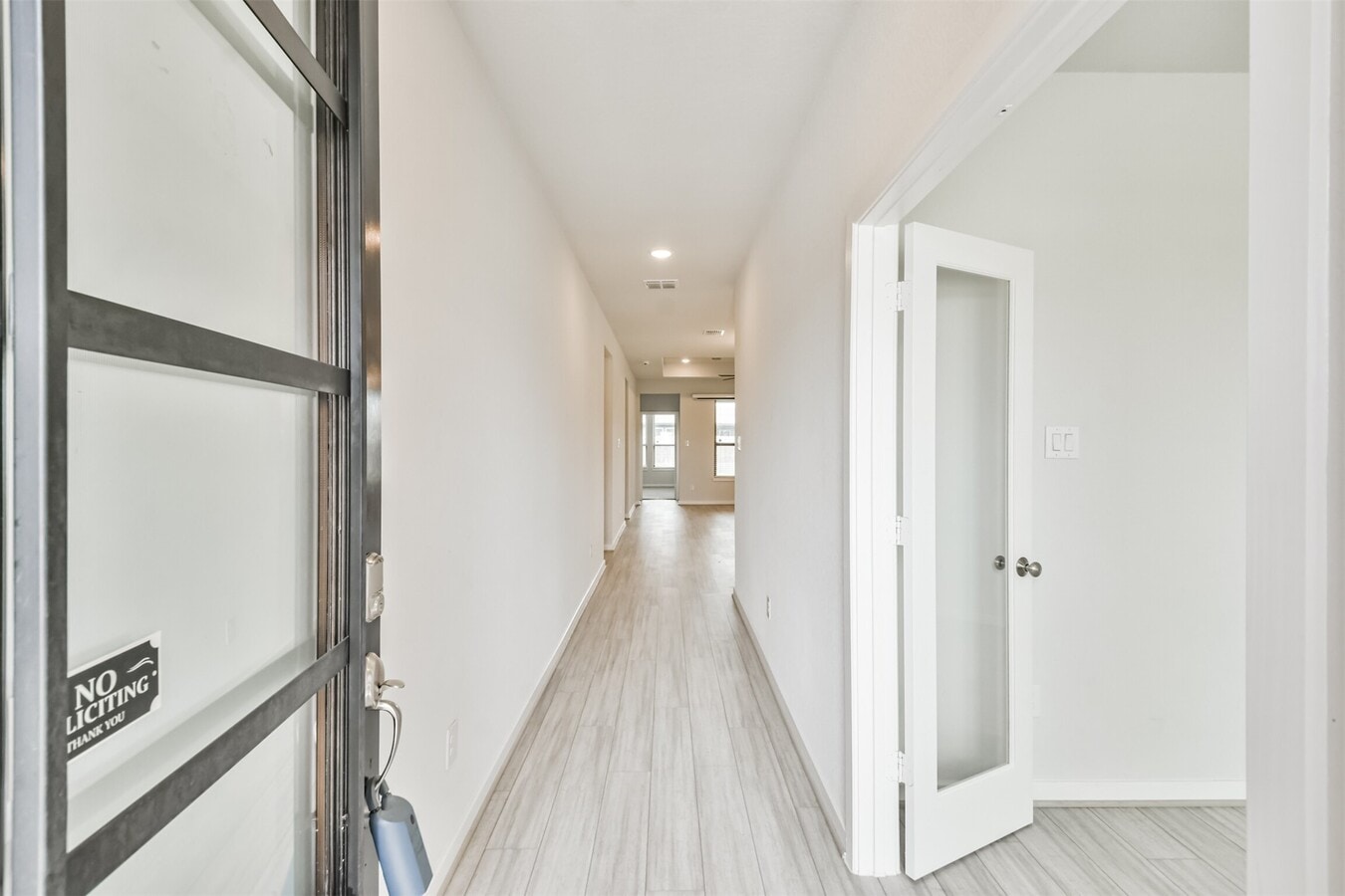 Photo - 9123 Eskesen Dr