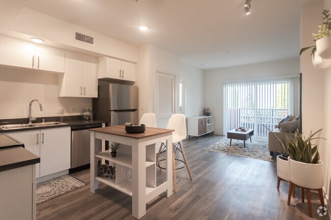 Photo - Monte Vista Apartments