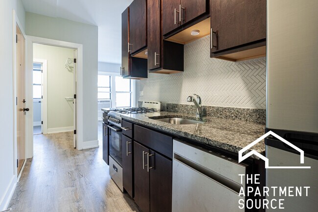 Photo - 701 W Brompton Ave Unit 05