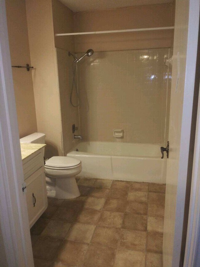 Photo - 801 Old Ranch Road 12