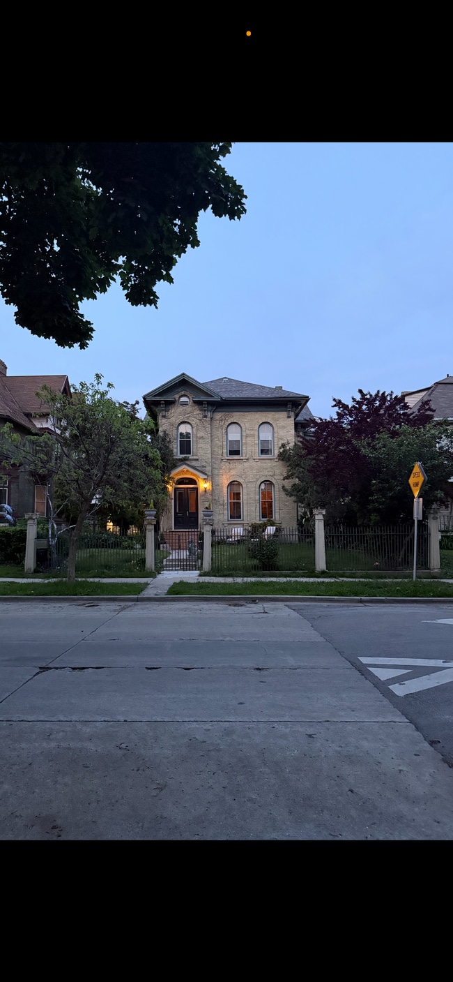Photo - 914 S 4th St House