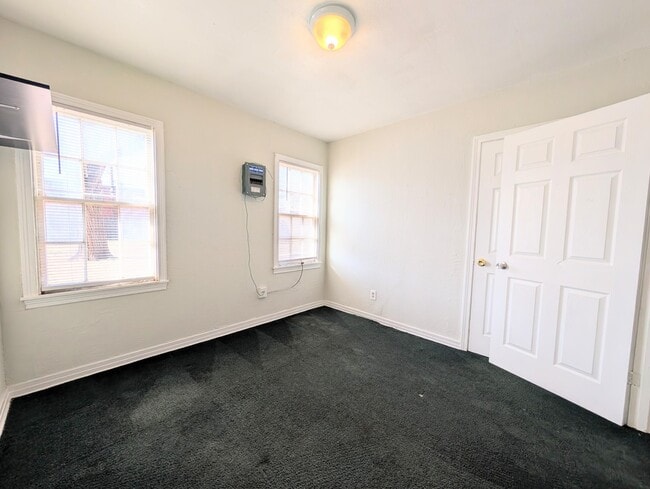 Photo - 2823 33rd St