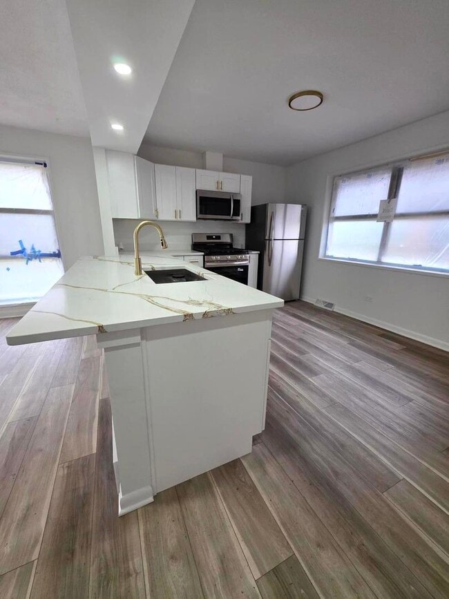 Photo - 14716 Dorchester Ave