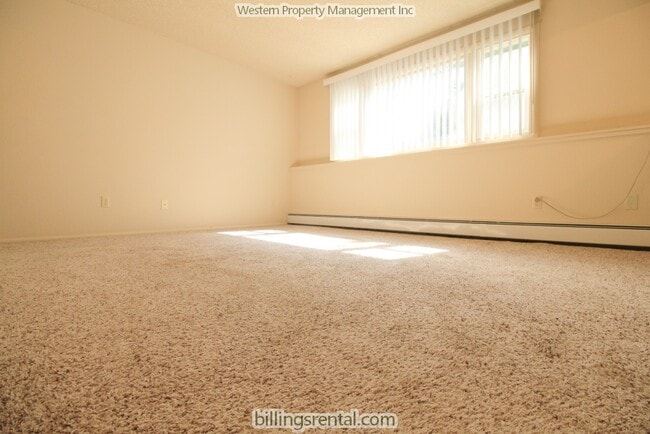 Living Room - 1217 Yellowstone Ave Unit #C