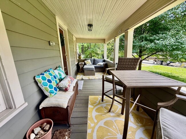 Photo - 2 Bedroom Home Available August 2026