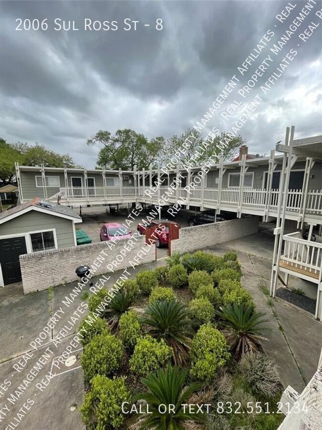 Photo - 2006 Sul Ross St Unit 8
