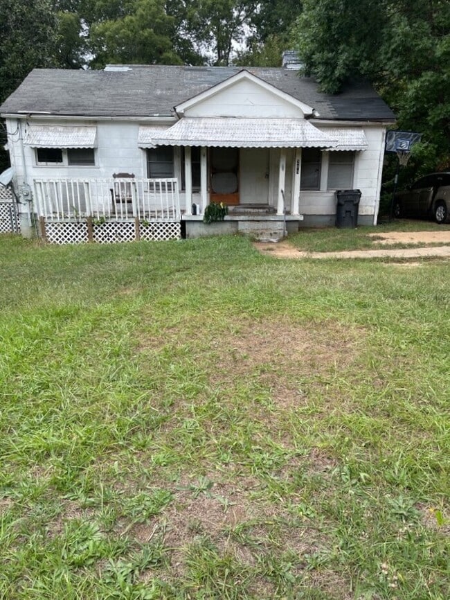 Building Photo - 208 Clemson St Rental