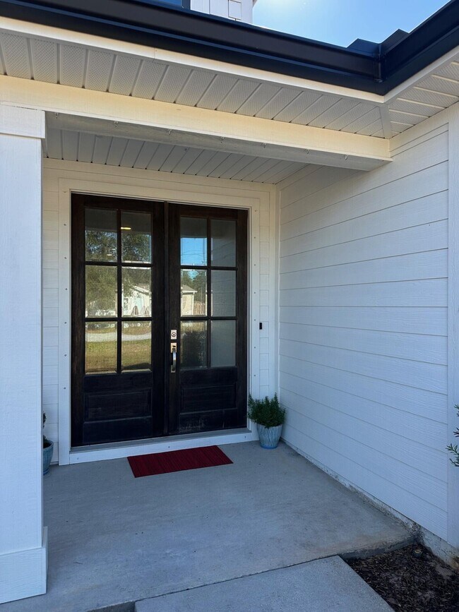 Photo - 4819 Whitewood Rd