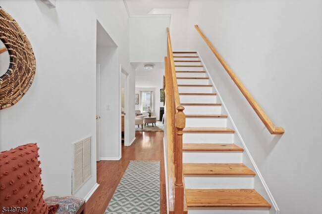 53 Dewitt Ln
