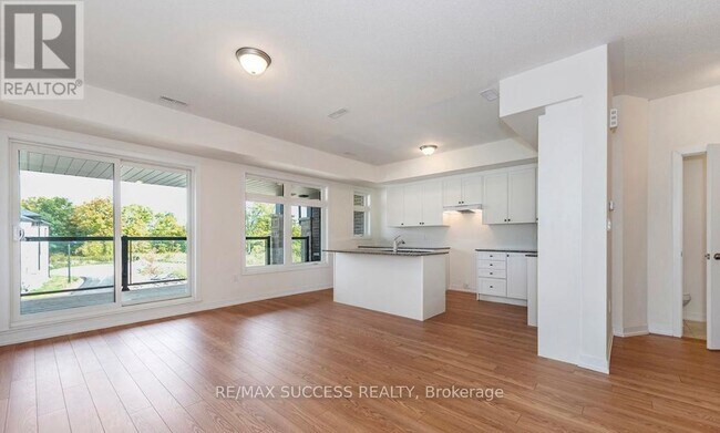Photo - 1538 Wellwood Terrace