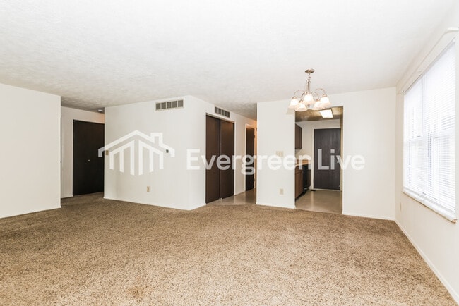 Photo - 8615 Baton Rouge Dr