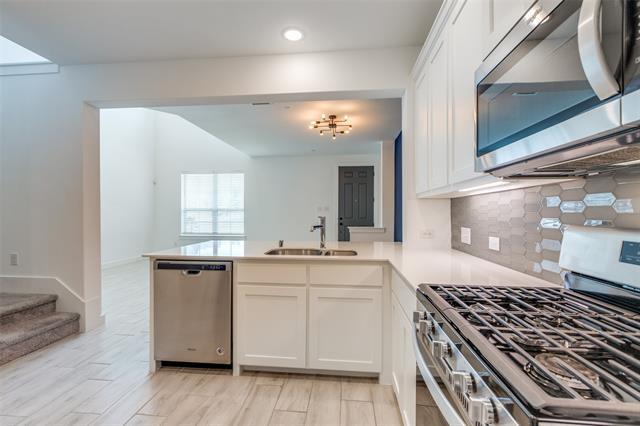 Photo - 3925 Cresthill Dr