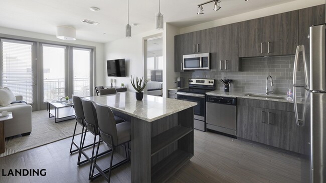 Photo - 101 S Center St Unidad 477