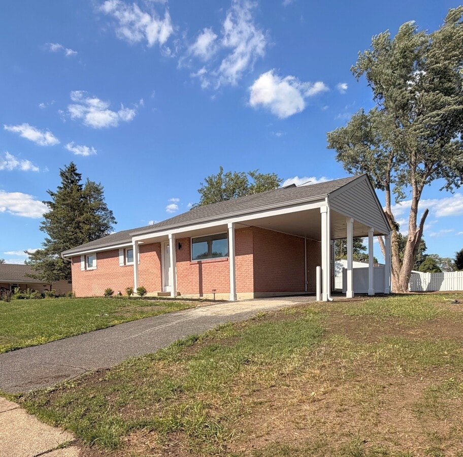 Photo - 806 Green Grove Rd