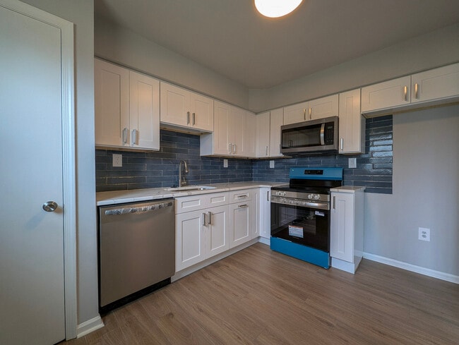 Photo - 1583 Yeakel Way