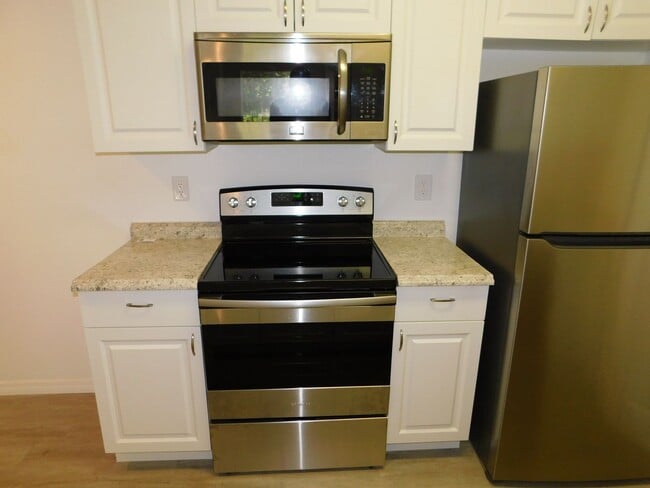 Photo - 2 Bed 2 Bath Split Plan Condo at Sunset Lake on Turkey Lake Unidad 103