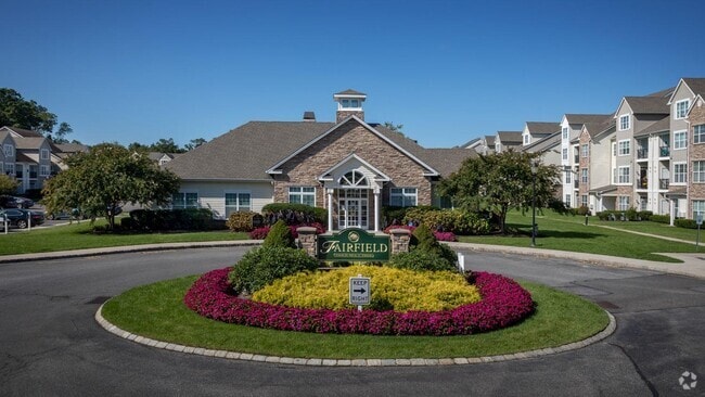 Building Photo - 323 Charles Pond Dr Unit 323 Rental